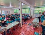 Coagru entrega cartilhas de Educação Financeira e do Projeto Lado Bom do Agro em Nova Cantu