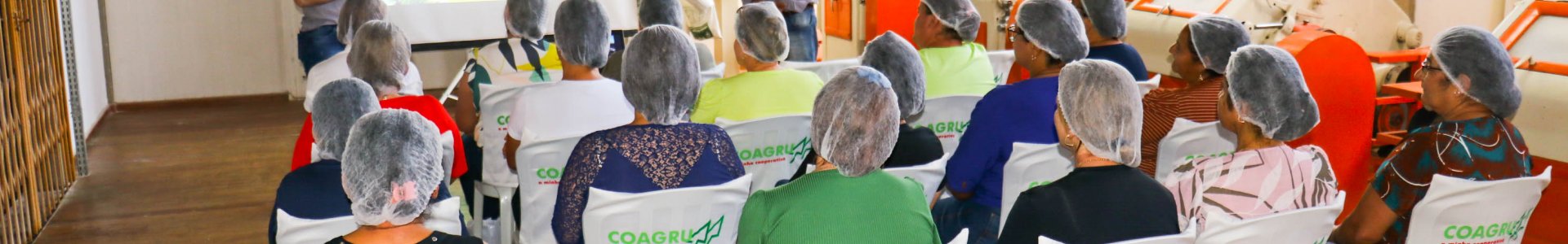 Coagru realiza visita para o Coopermulher no Moinho de Trigo