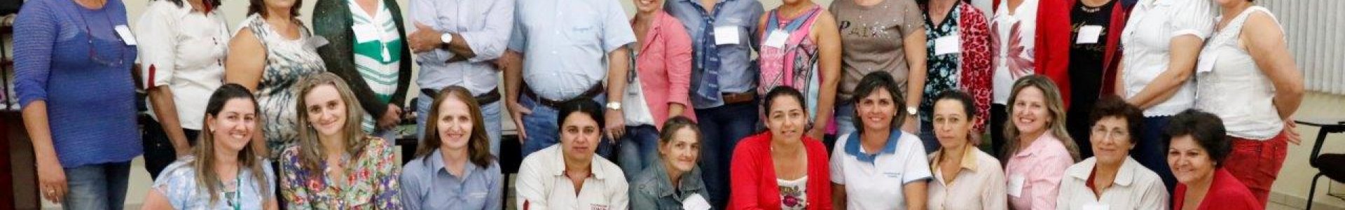 Coordenadoras dos grupos femininos participaram de treinamento sobre cooperativismo