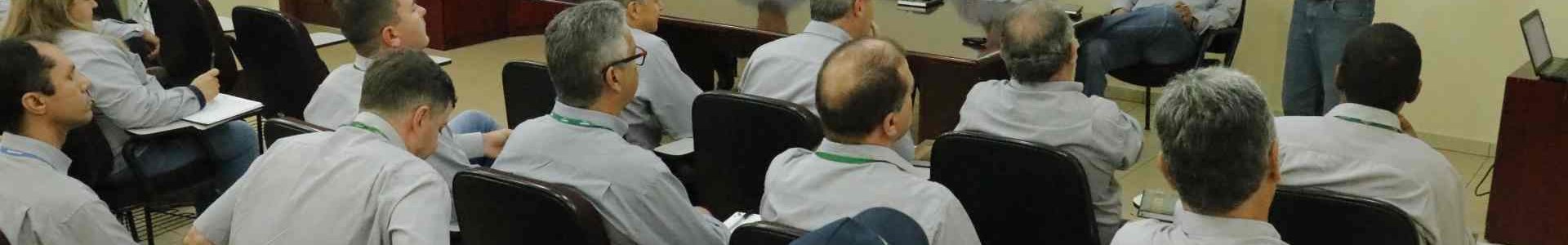 COAGRU APRESENTA RESULTADOS DE METAS EM REUNIÃO COM GESTORES