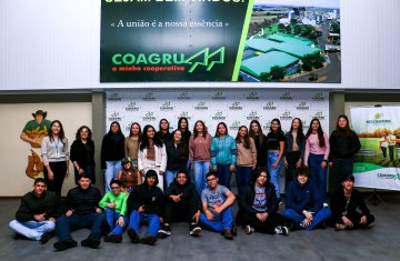 jovens-participam-da-formacao-coagru-e-o-cooperativismo-pelo-programa-lidercoop--fase-i