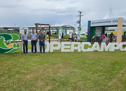Coagru acompanha inovações em sementes no Show Tecnológico Coopercampos