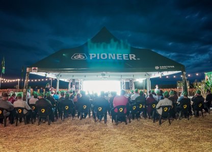 Area-polo-pioneer-reune-produtores-e-equipe-tecnica-em-ubirata