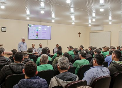 coagru-realiza-reuniao-de-planejamento-da-safra-de-milho-com-equipe-de-transportes