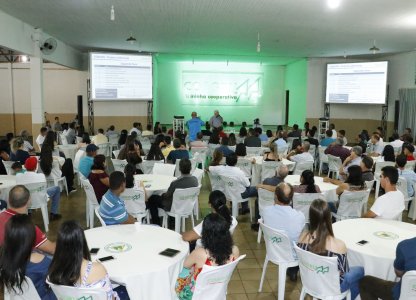 LIDERCOOP COAGRU: jovens recebem certificados