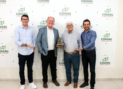 SICREDI VISITA COAGRU PELOS 50 ANOS DE FUNDAÇÃO