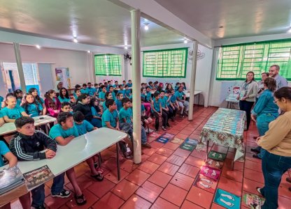 coagru-entrega-cartilhas-de-educacao-financeira-e-do-projeto-lado-bom-do-agro-em-nova-cantu