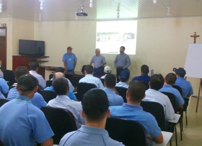 COAGRU REUNE EQUIPE DO COMPLEXO INDUSTRIAL