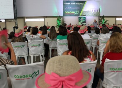 Integrantes dos Grupos Femininos participam de encontro comemorativo ao Dia da Mulher