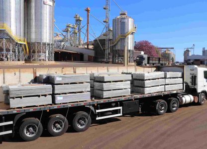 Coagru faz doação de telhas para as famílias atingidas pelo ciclone