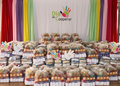 Coagru fez as entregas das doações da Campanha do Dia C  Dia de Cooperar