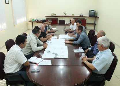 FÁBRICA DE RAÇÃO AVÍCOLA - Reunião de alinhamento da obra é realizada 