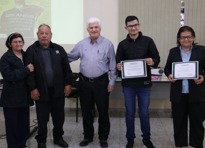 Jovens da Coagru participam de curso de Cooperativismo