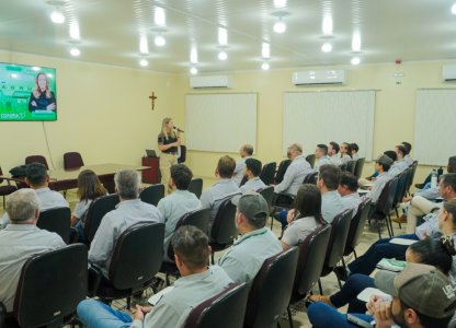 seguranca-digital-e-tema-de-palestra-para-colaboradores-da-coagru