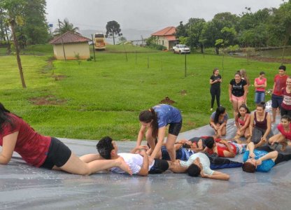 Jovens do Lidercoop participam de Treinamento Vivencial