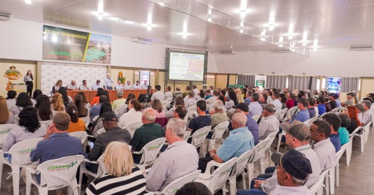 Coagru fortalece diálogo com associados em reunião dos Comitês
