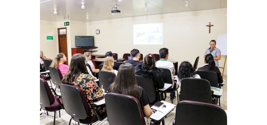 Alunos do curso de Gestão Rural do SENAR/PR visitam a Coagru