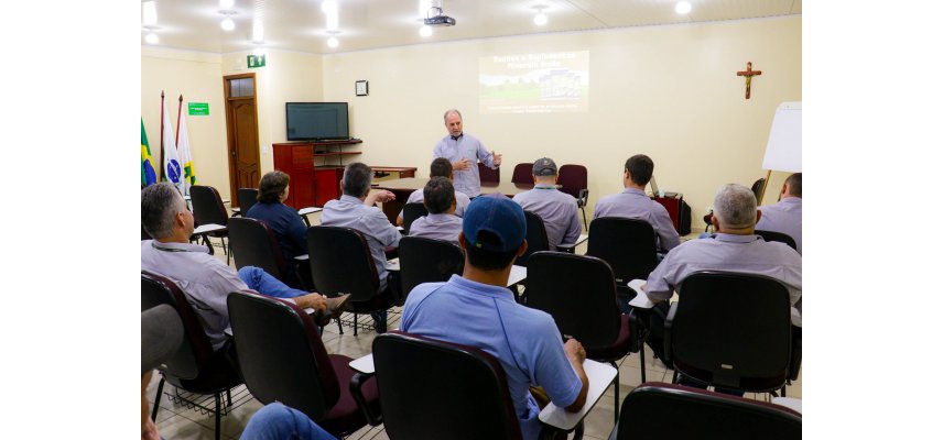 Coagru promove treinamento sobre os produtos UNIÃO