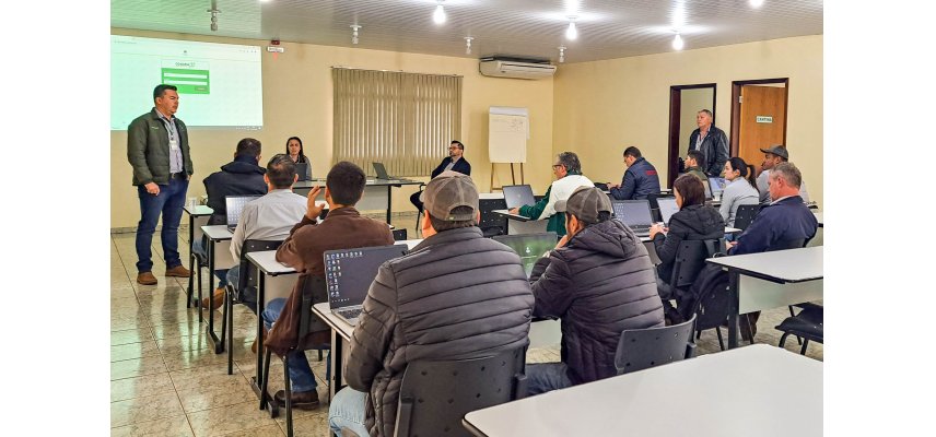 TREINAMENTO DE INTELIGÊNCIA DE NEGÓCIOS COM COLABORADORES DA COAGRU