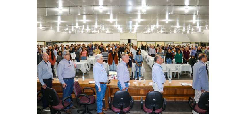 Encontro semestral dos avicultores