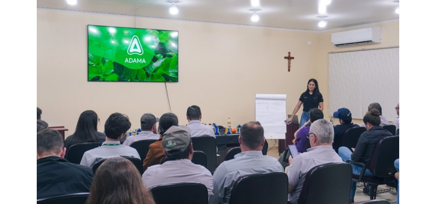 Equipe técnica da Coagru participa de treinamento sobre tecnologia de pulverização