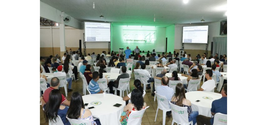 LIDERCOOP COAGRU: jovens recebem certificados