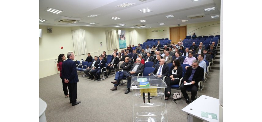 DIRETORES DA COAGRU PARTICIPARAM DO FÓRUM DOS PRESIDENTES