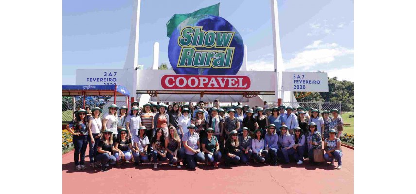 Associados da Coagru participam do Show Rural