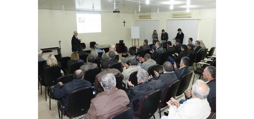 COAGRU RECEBE TÉCNICOS DA OCEPAR