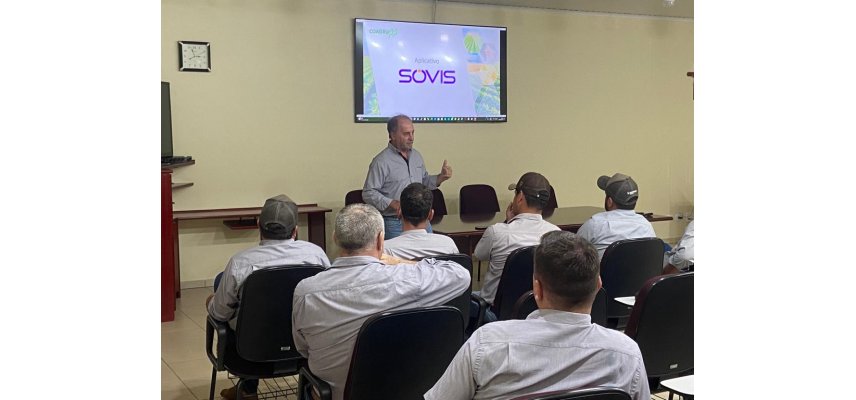Setor agronômico da Coagru participa de treinamento para inserção de nova tecnologia no campo