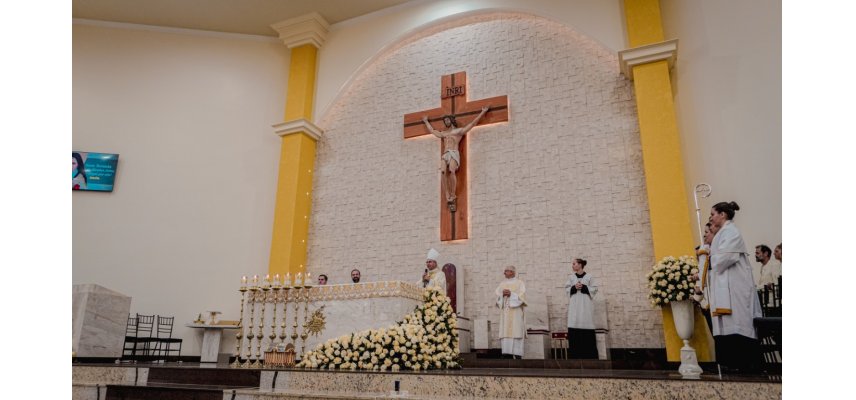 Celebração do Dia de Santa Teresinha reúne multidão em Campina da Lagoa