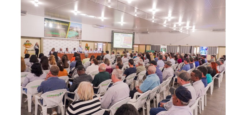 Coagru fortalece diálogo com associados em reunião dos Comitês