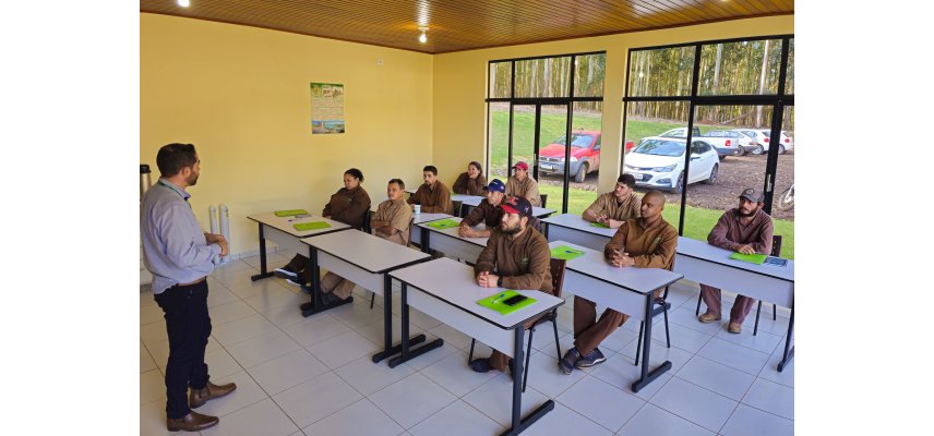 Coagru qualifica mais uma turma de granjeiros