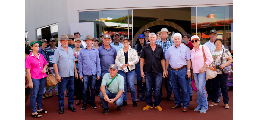 Associados da Coagru visitam Show Rural 