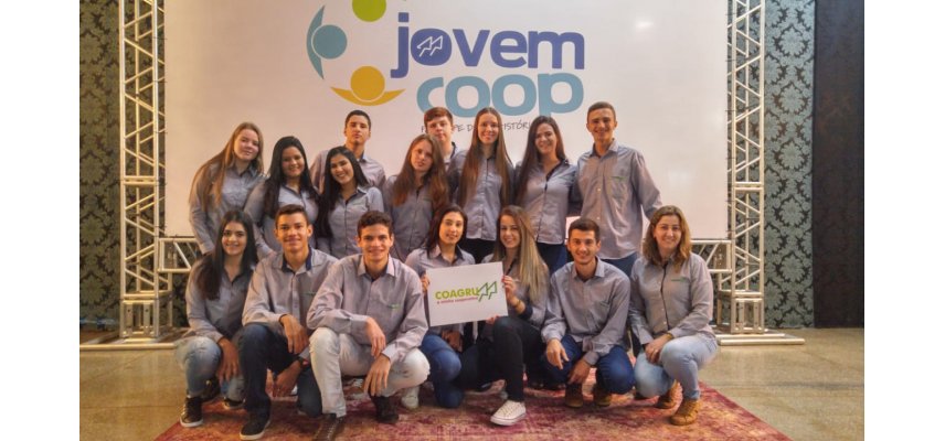 JOVENS COOPERATIVISTAS DA COAGRU PARTICIPARAM DO 28º JOVEMCOOP