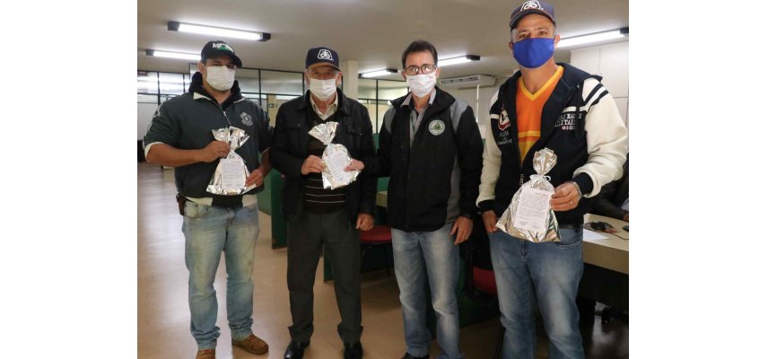 Coagru doa 10.000 kits de máscaras