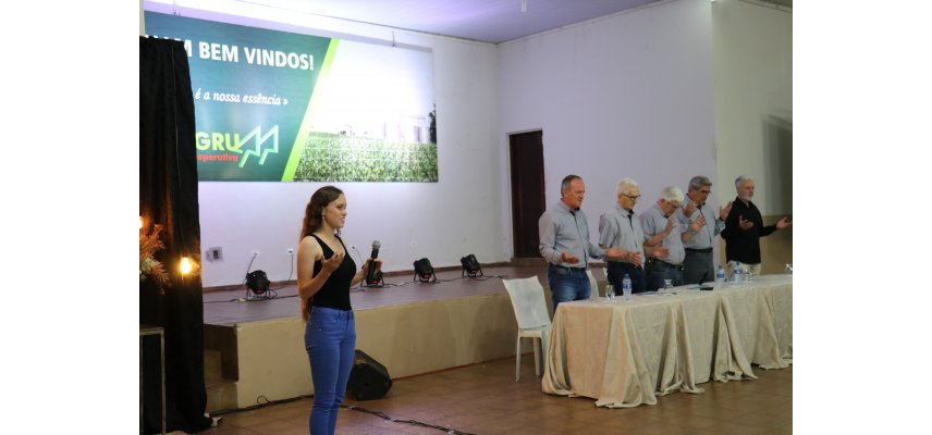 Jovens cooperativistas concluem o LIDERCOOP Coagru