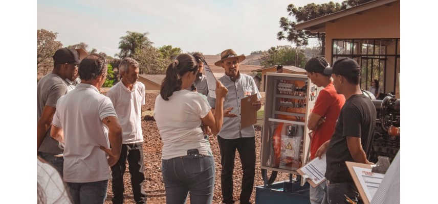 Treinamento técnico orienta sobre cuidados com geradores de energia