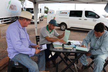 Coagru realiza coleta itinerante em Ubiratã